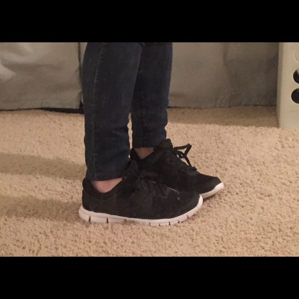Black Athletic Shoes